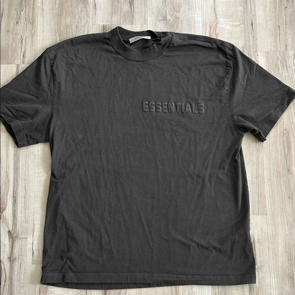 Essentials Charcoal Men's Short Sleeve Tee